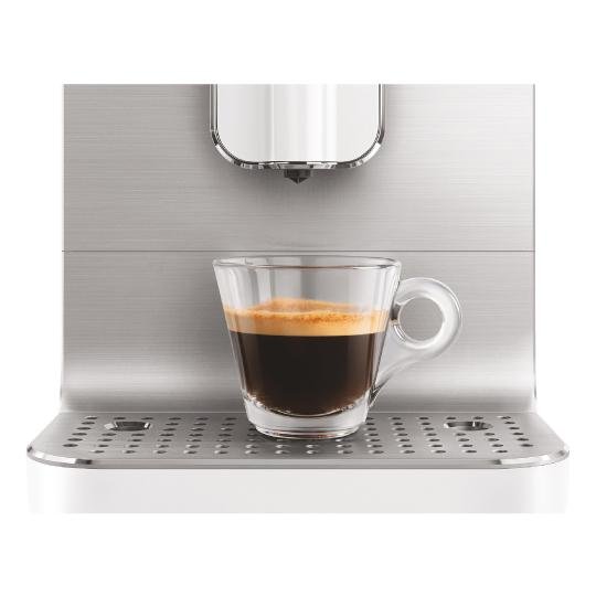  Smeg Bcc01 Mat Beyaz Otomatik Espresso Kahve Makinesi